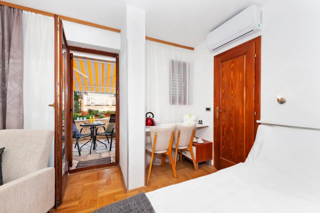 Villa Milli B&B 罗维尼 外观 照片