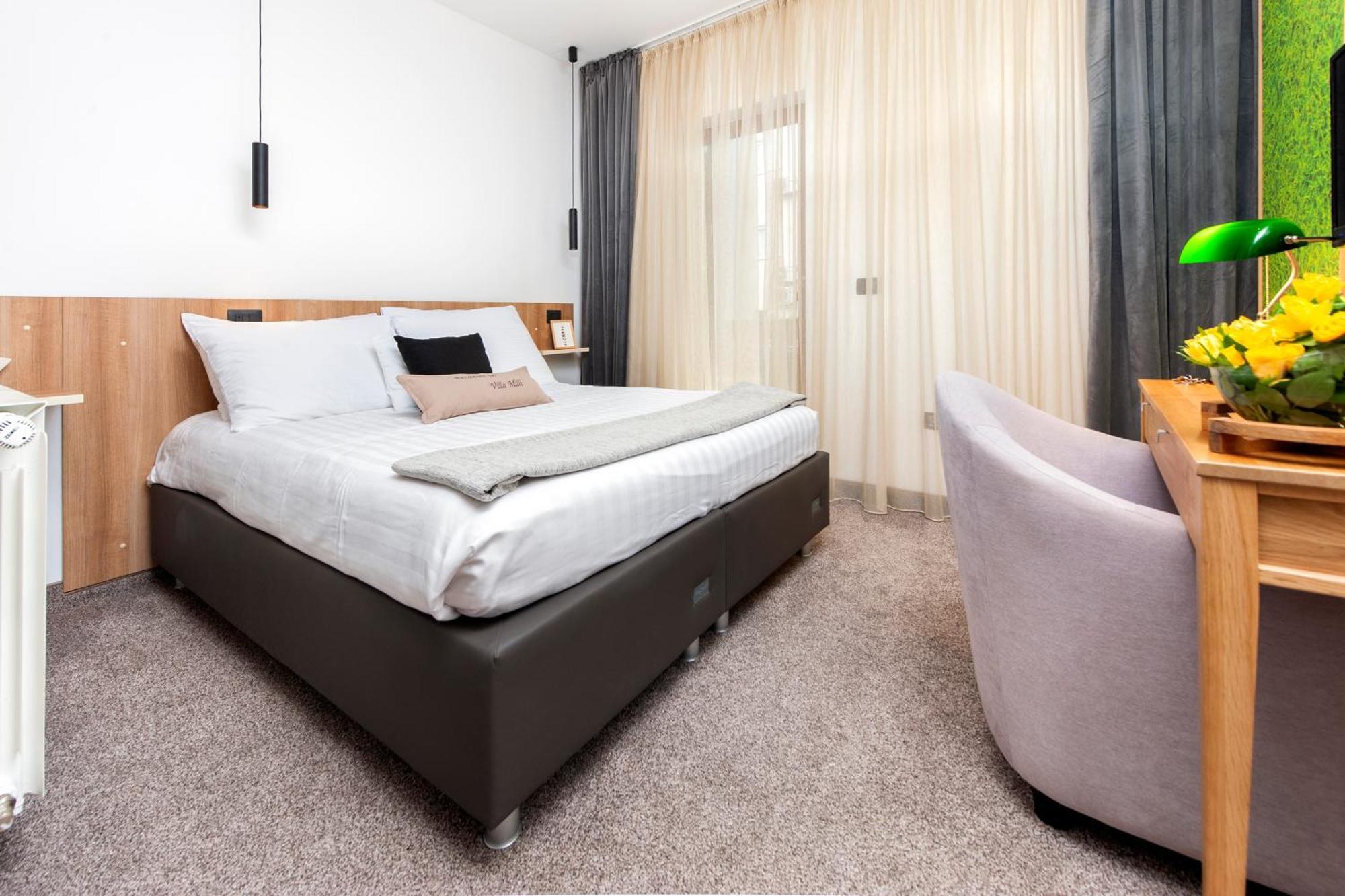 Villa Milli B&B 罗维尼 外观 照片