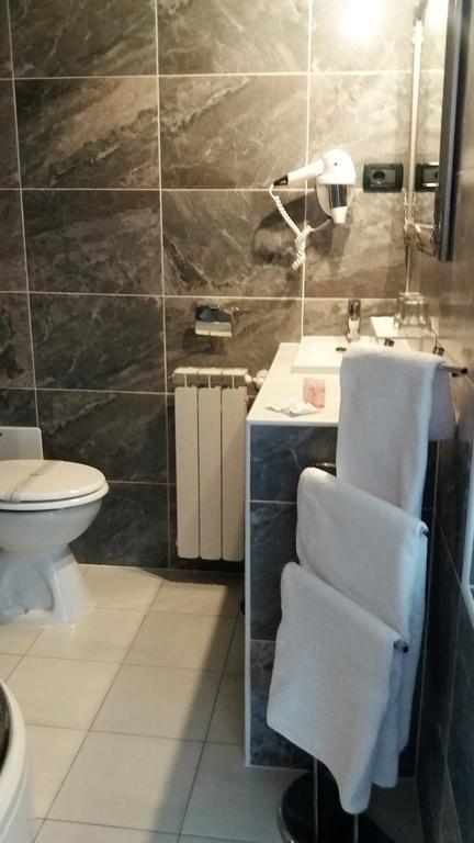 Villa Milli B&B 罗维尼 外观 照片