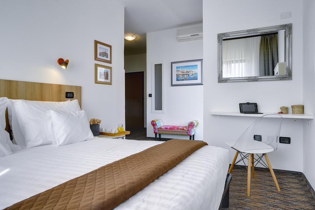 Villa Milli B&B 罗维尼 外观 照片