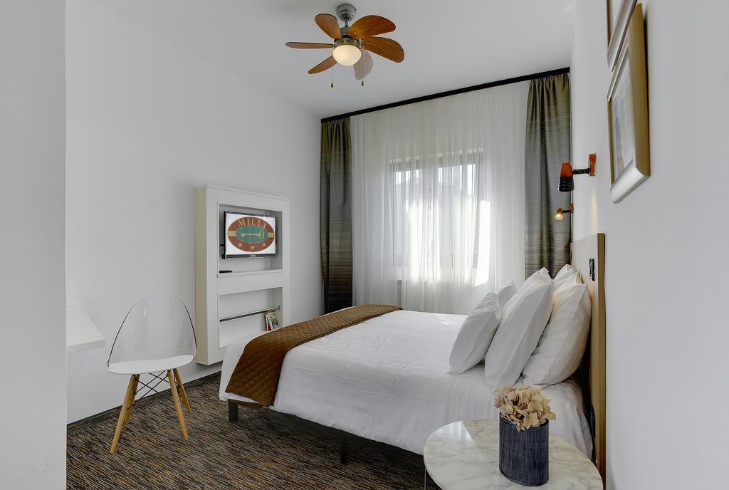 Villa Milli B&B 罗维尼 外观 照片