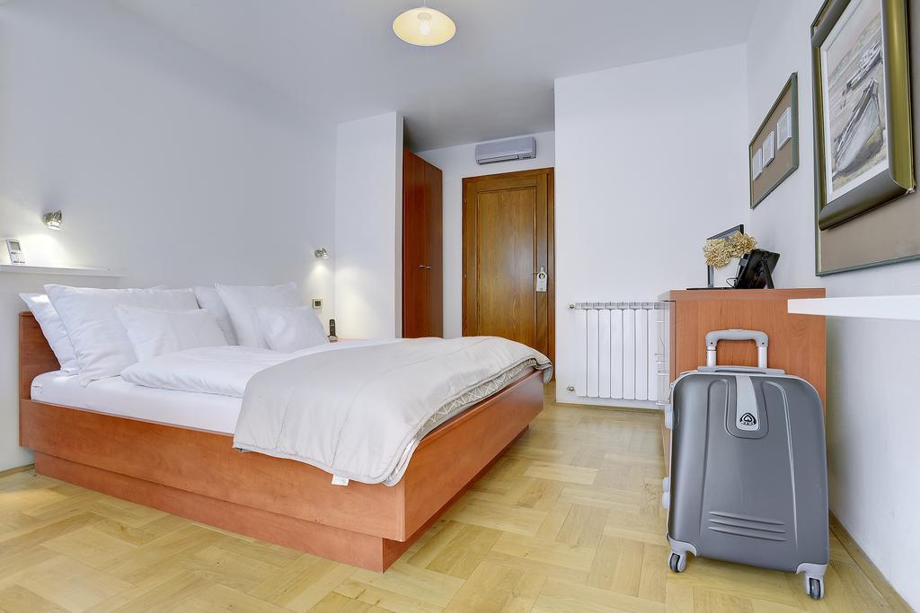 Villa Milli B&B 罗维尼 外观 照片
